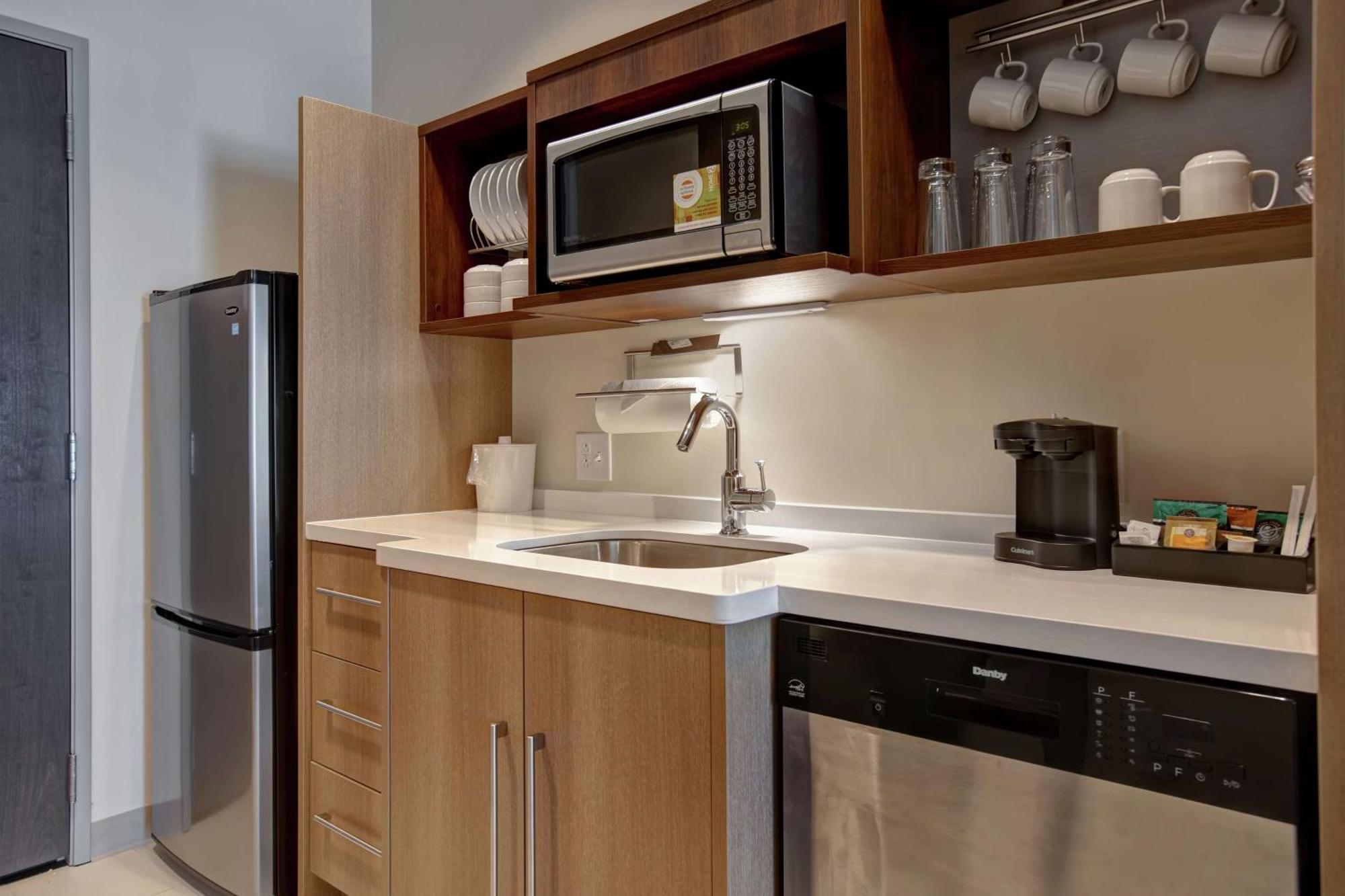 Home2 Suites By Hilton Charlotte Uptown Экстерьер фото