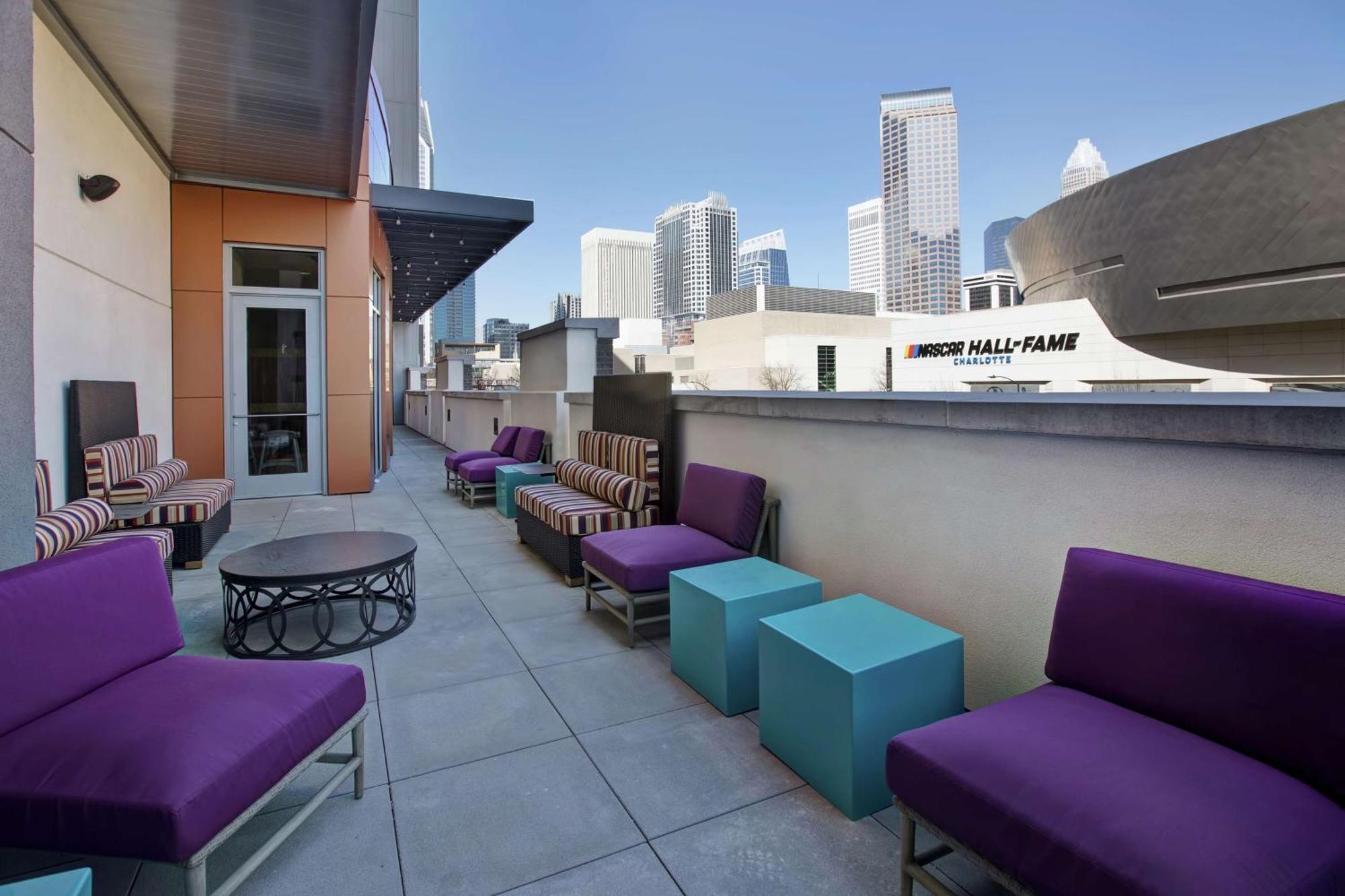Home2 Suites By Hilton Charlotte Uptown Экстерьер фото