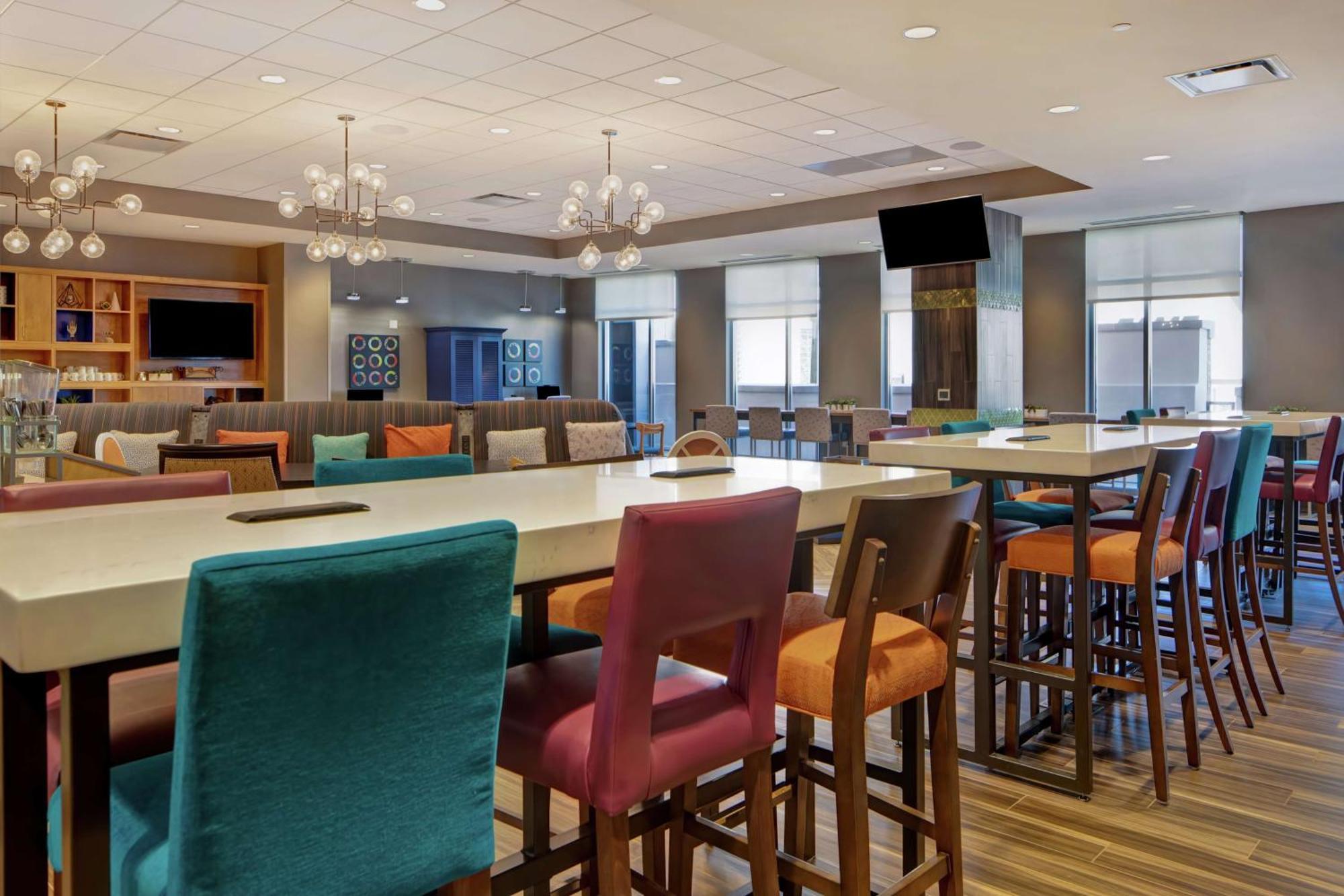 Home2 Suites By Hilton Charlotte Uptown Экстерьер фото