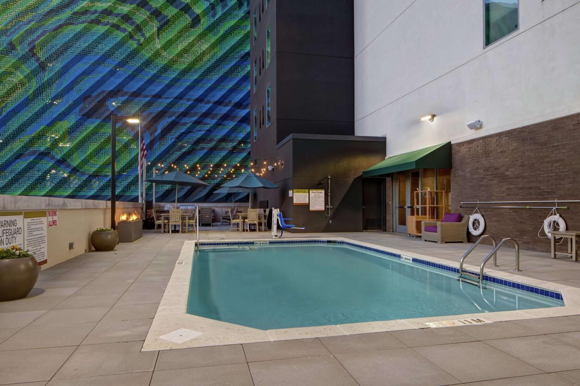 Home2 Suites By Hilton Charlotte Uptown Экстерьер фото
