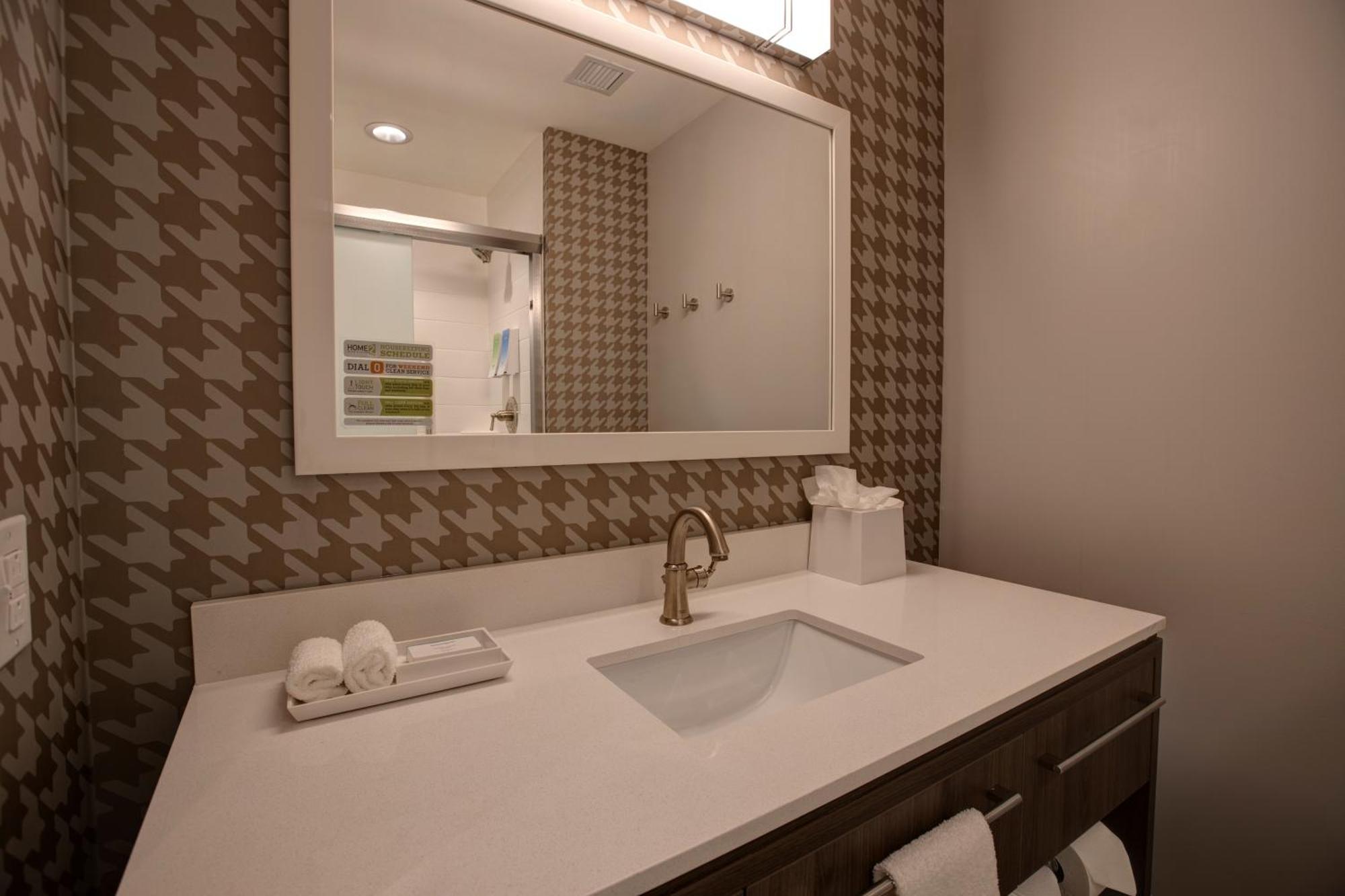 Home2 Suites By Hilton Charlotte Uptown Экстерьер фото