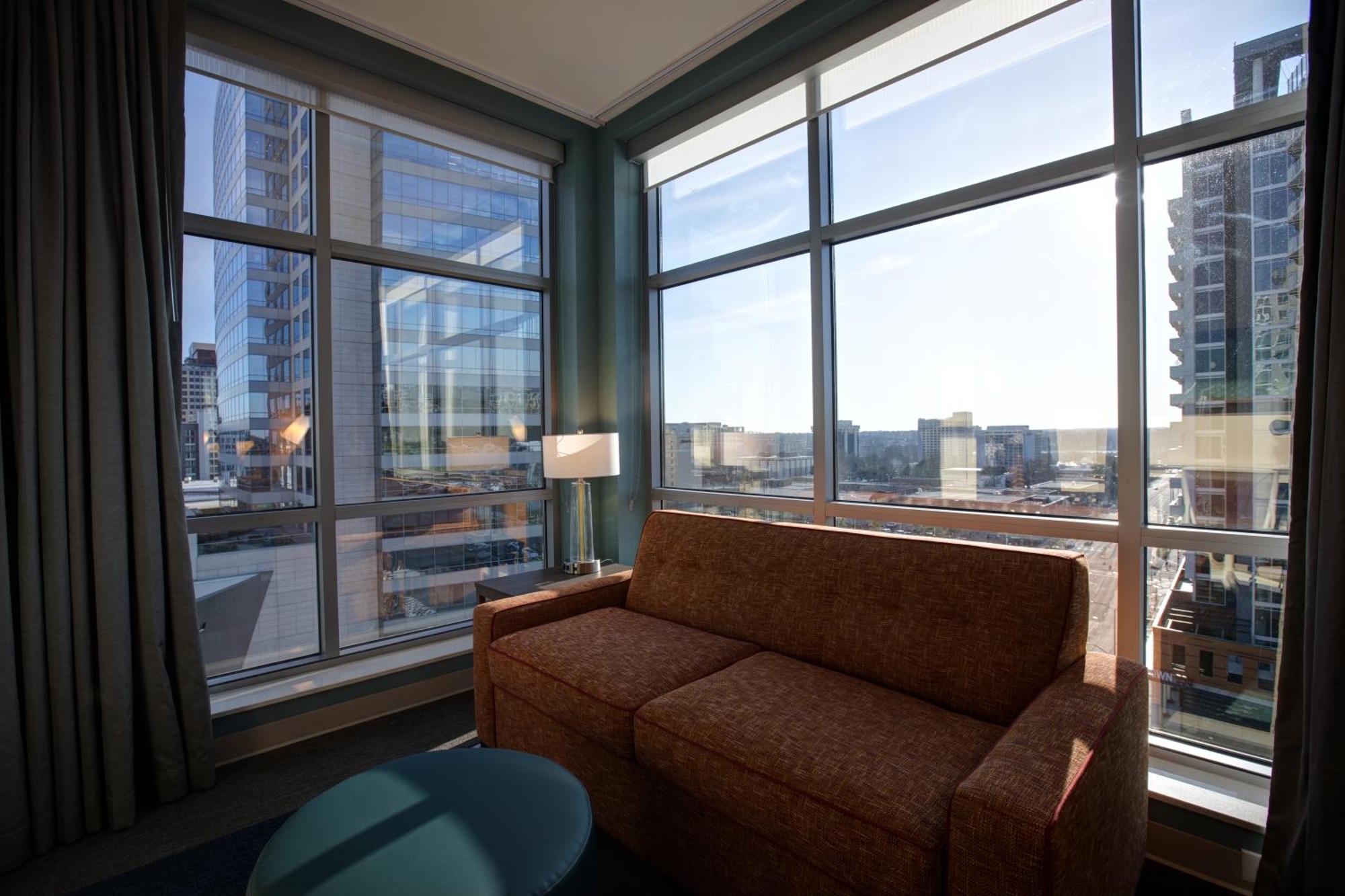 Home2 Suites By Hilton Charlotte Uptown Экстерьер фото